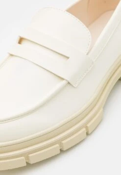 YOURTURN Mocasines - White -Moda Tienda 0f9efad57a7c4f4a92a95083573a0d93