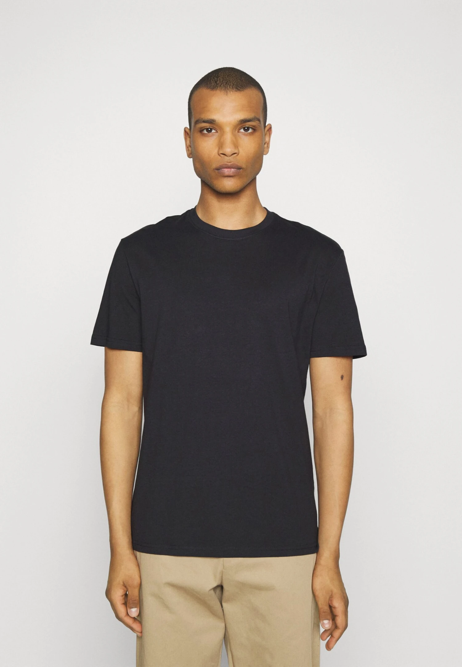 YOURTURN Unisex 5 Pack - Camiseta Básica - Light Blue/Blue/Stone 6 YOURTURN Unisex 5 Pack - Camiseta Básica - Light Blue/Blue/Stone - Image 4