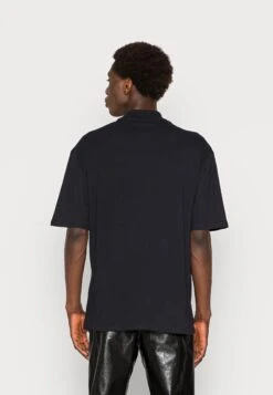 YOURTURN Unisex - Camiseta Estampada -Black -Moda Tienda 1dec16ba161a4a96a2b68bf283b96a7d