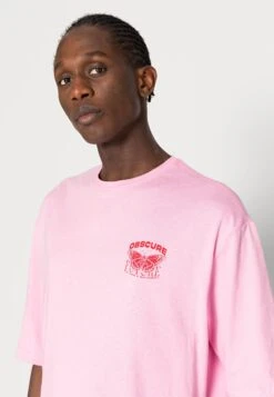 YOURTURN Nostalgia Future Tee Unisex - Camiseta Estampada - Pink -Moda Tienda 2c7e9a8267c24ab68707f78a01b1d56e