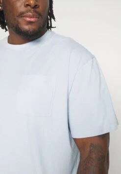 YOURTURN Unisex 2 Pack- Camiseta Básica - Light Blue/Dark Blue -Moda Tienda 38112a41675c40fe9ecd8e37b289cea3