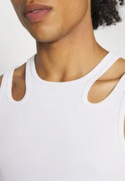 YOURTURN Unisex - Top - White -Moda Tienda 4481c7c0d47a4d83b26aed8753b9f6ab