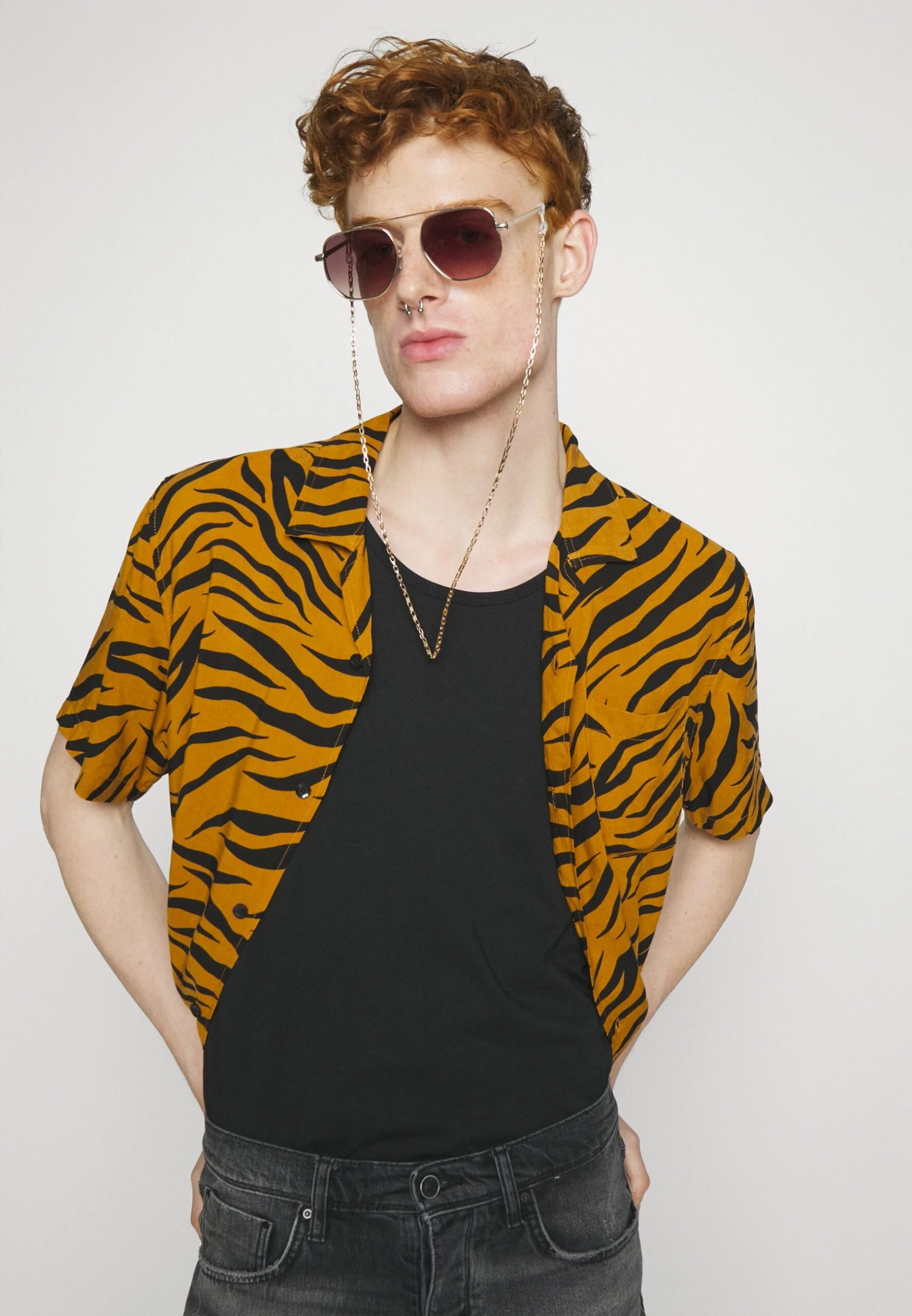 YOURTURN Genderless Resort- Camisa - Black 6 YOURTURN Genderless Resort- Camisa - Black - Image 4