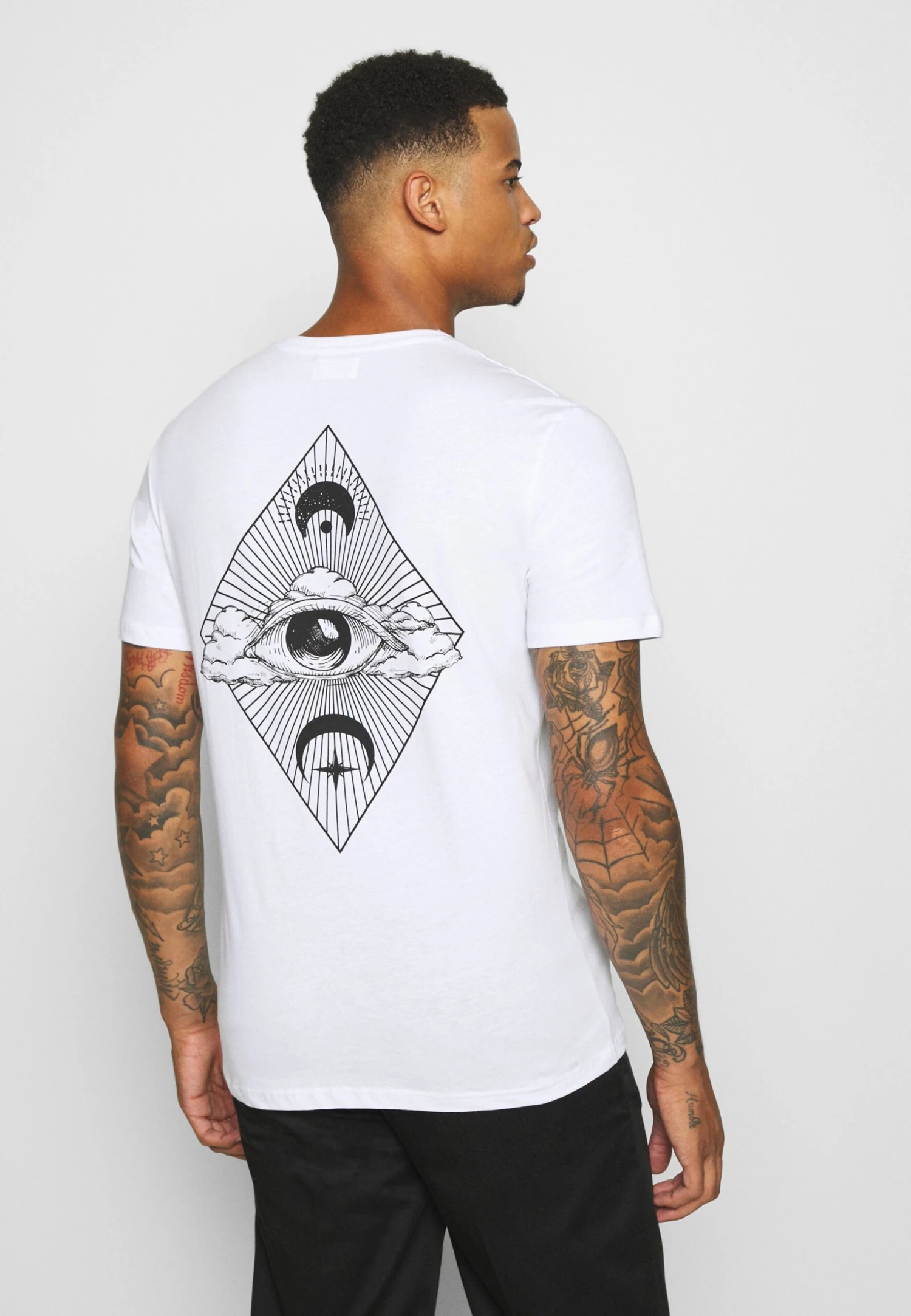 YOURTURN Eye Moon Tee Unisex - Camiseta Estampada - White 3 YOURTURN Eye Moon Tee Unisex - Camiseta Estampada - White