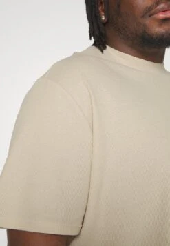 YOURTURN Unisex - Camiseta Básica -Light Green/ Off-White 19 YOURTURN Unisex - Camiseta Básica -Light Green/ Off-White -Moda Tienda 4efa04889fe14a52a8a0c10786bf9fb2