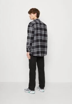 YOURTURN Unisex - Camisa - White/Black -Moda Tienda 6aba1b129255465dbe34f004d9c8a98e