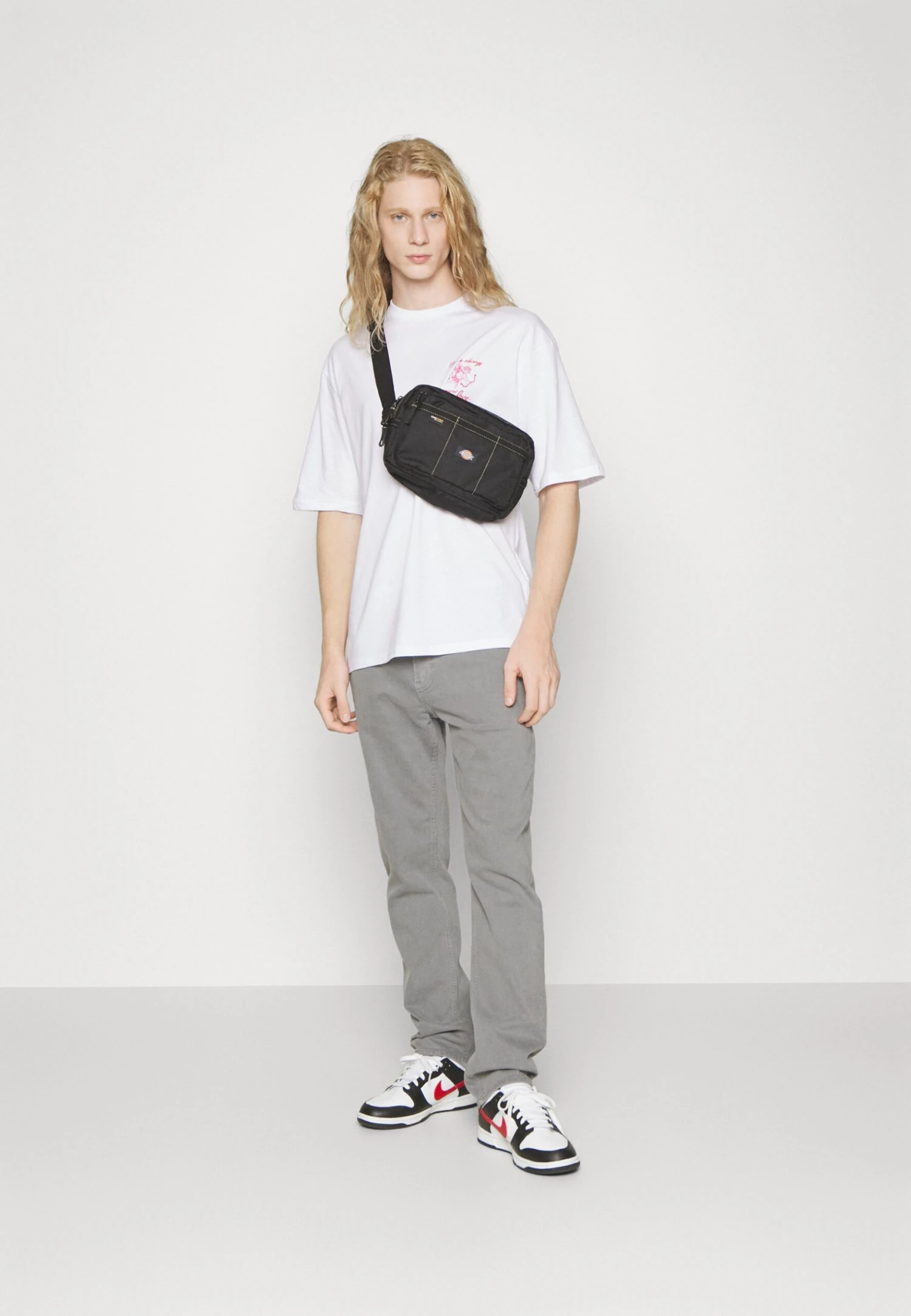 YOURTURN Unisex - Camiseta Estampada - White 4 YOURTURN Unisex - Camiseta Estampada - White - Image 2