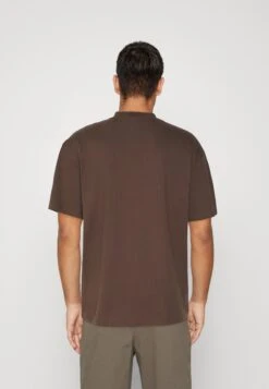 YOURTURN Unisex - Camiseta Estampada - Brown -Moda Tienda 83d34202114a4bb3a0a4c8d1b9a736b1