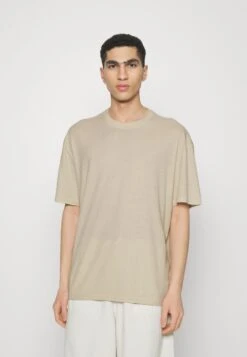 YOURTURN Unisex 2 Pack - Camiseta Básica - Offwhite/Light Green 11 YOURTURN Unisex 2 Pack - Camiseta Básica - Offwhite/Light Green -Moda Tienda 8890b013758943de8d726c3801ba5681