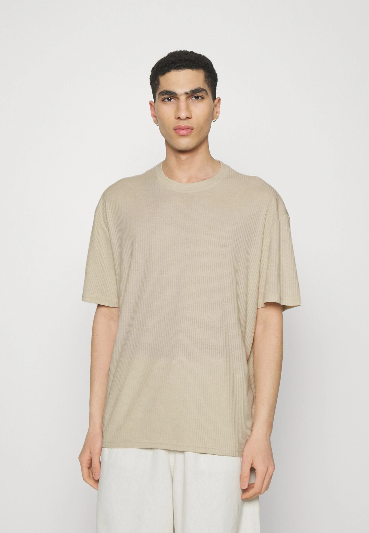 YOURTURN Unisex 2 Pack - Camiseta Básica - Offwhite/Light Green 6 YOURTURN Unisex 2 Pack - Camiseta Básica - Offwhite/Light Green - Image 4