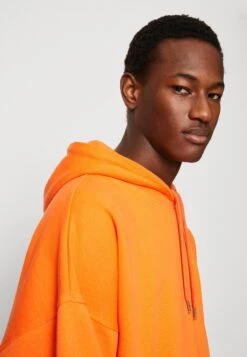 YOURTURN Super Oversized Unisex - Jersey Con Capucha - Orange 11 YOURTURN Super Oversized Unisex - Jersey Con Capucha - Orange -Moda Tienda 8df4fd2537eb4a10bc87f5808d1ecbdf
