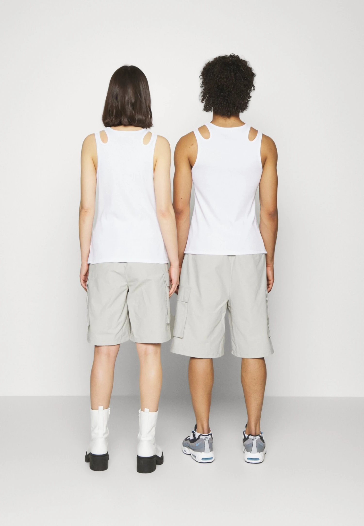 YOURTURN Unisex - Shorts - Light Grey 5 YOURTURN Unisex - Shorts - Light Grey - Image 3