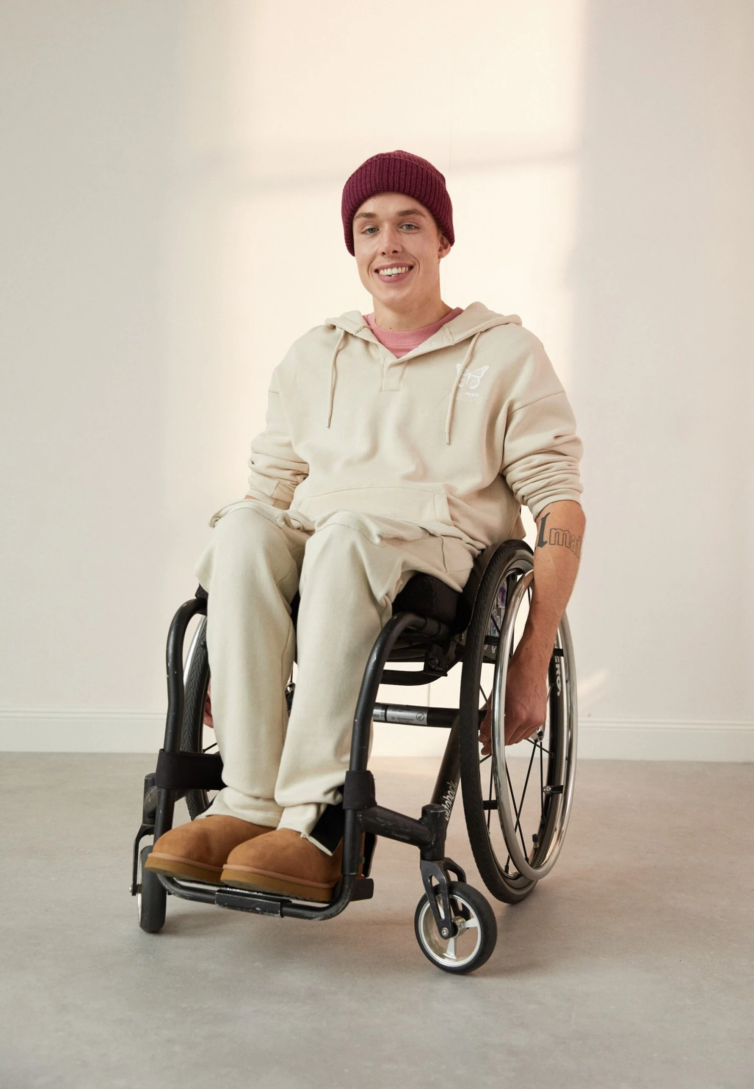 YOURTURN Pantalones Deportivos - Beige 4 YOURTURN Pantalones Deportivos - Beige - Image 2