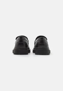 YOURTURN Leather Unisex - Mocasines - Black -Moda Tienda a30e4aec3ff64aec89480e52d85c30cf