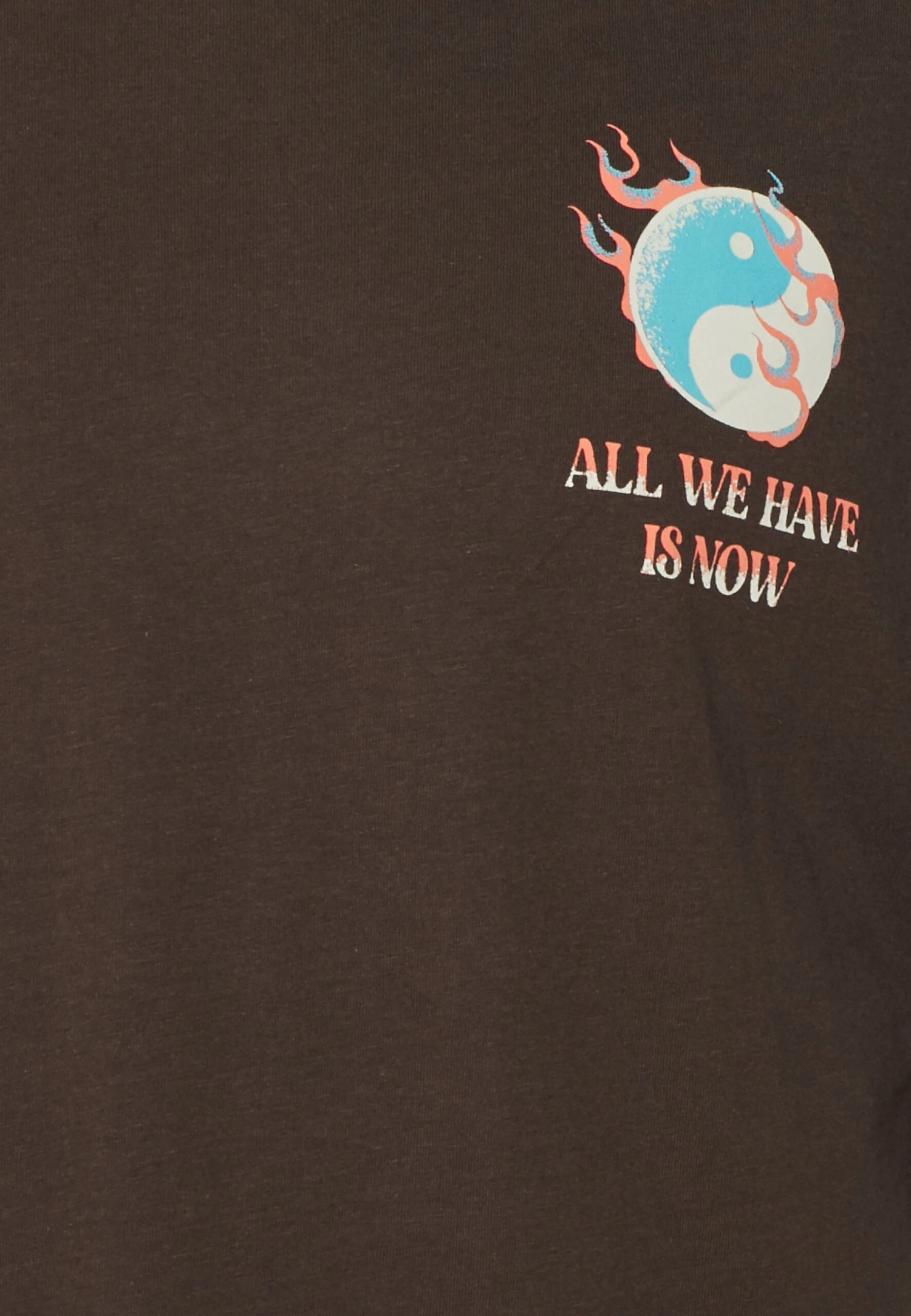 YOURTURN Graphic Tee Unisex - Camiseta Estampada - Brown 5 YOURTURN Graphic Tee Unisex - Camiseta Estampada - Brown - Image 3