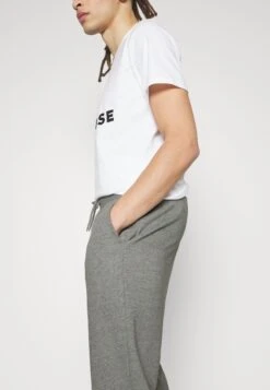 YOURTURN Unisex 2 Pack- Pantalones Deportivos - Grey/Black 15 YOURTURN Unisex 2 Pack- Pantalones Deportivos - Grey/Black -Moda Tienda a899cb8e1fb9493eb5f5d4323947b946