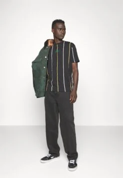 YOURTURN Unisex - Camiseta Estampada - Black/White 11 YOURTURN Unisex - Camiseta Estampada - Black/White -Moda Tienda ae6974bac6e94fb098f2859524f1d8b3