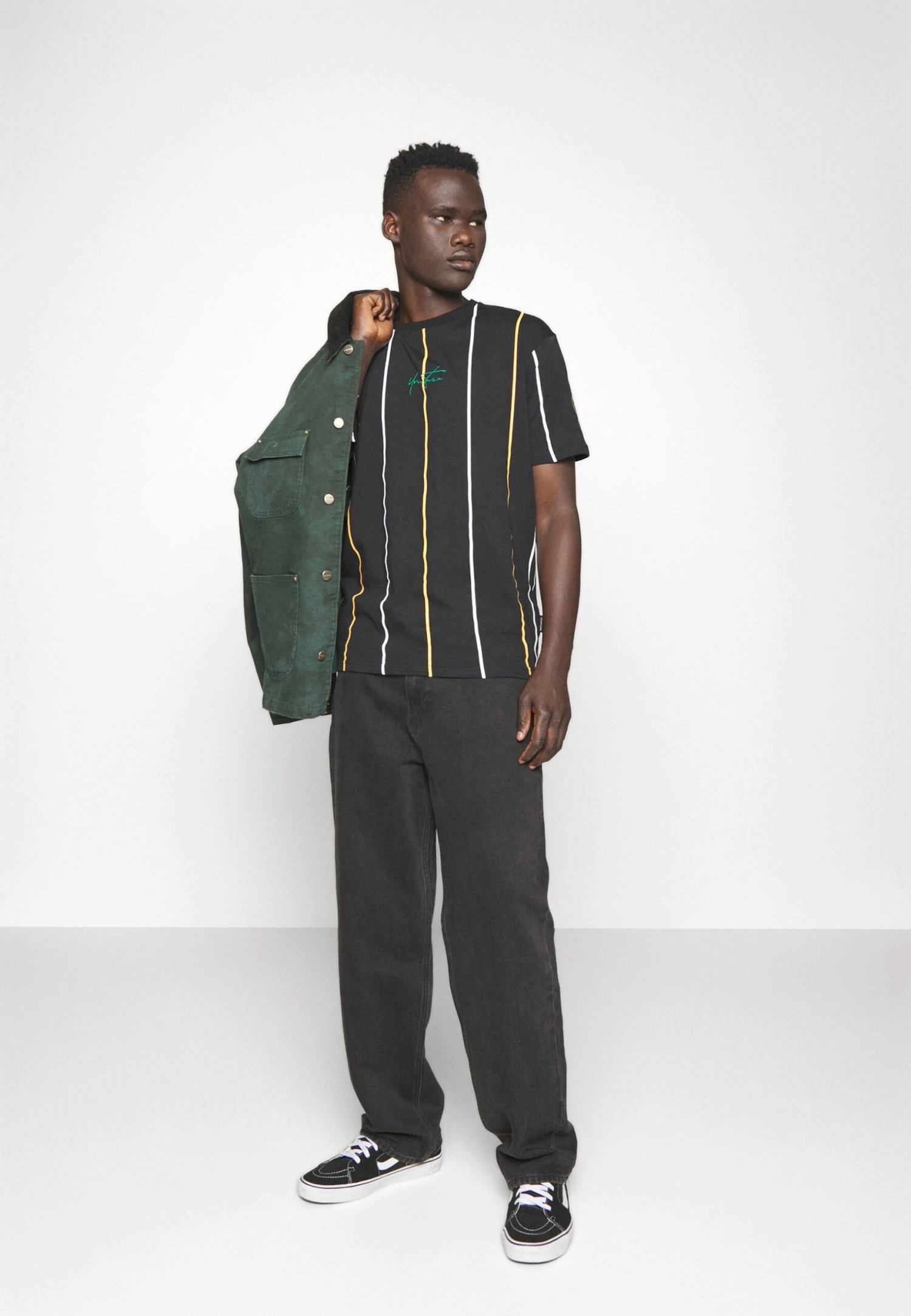 YOURTURN Unisex - Camiseta Estampada - Black/White 6 YOURTURN Unisex - Camiseta Estampada - Black/White - Image 4