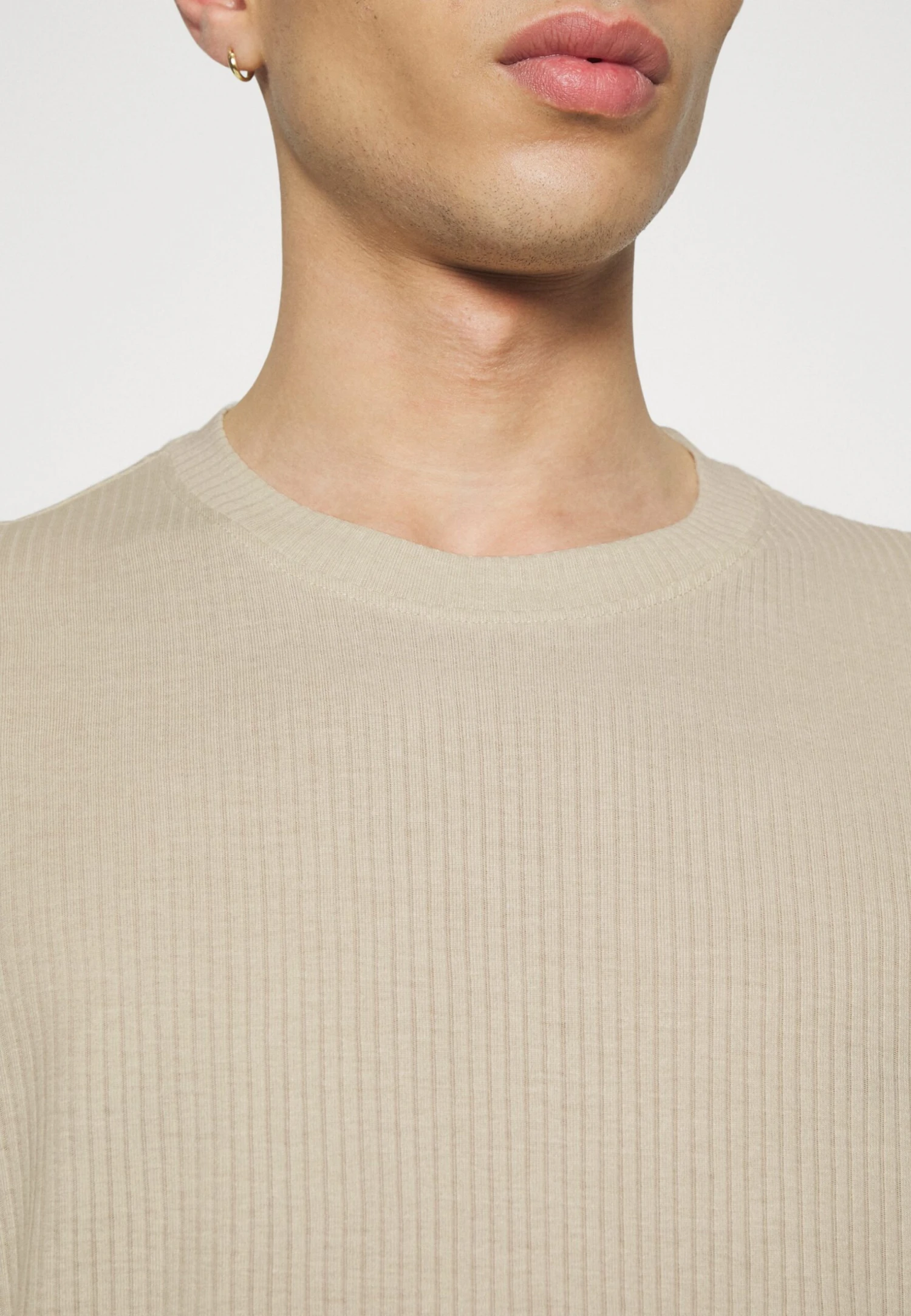 YOURTURN Unisex 2 Pack - Camiseta Básica - Offwhite/Light Green 8 YOURTURN Unisex 2 Pack - Camiseta Básica - Offwhite/Light Green - Image 6