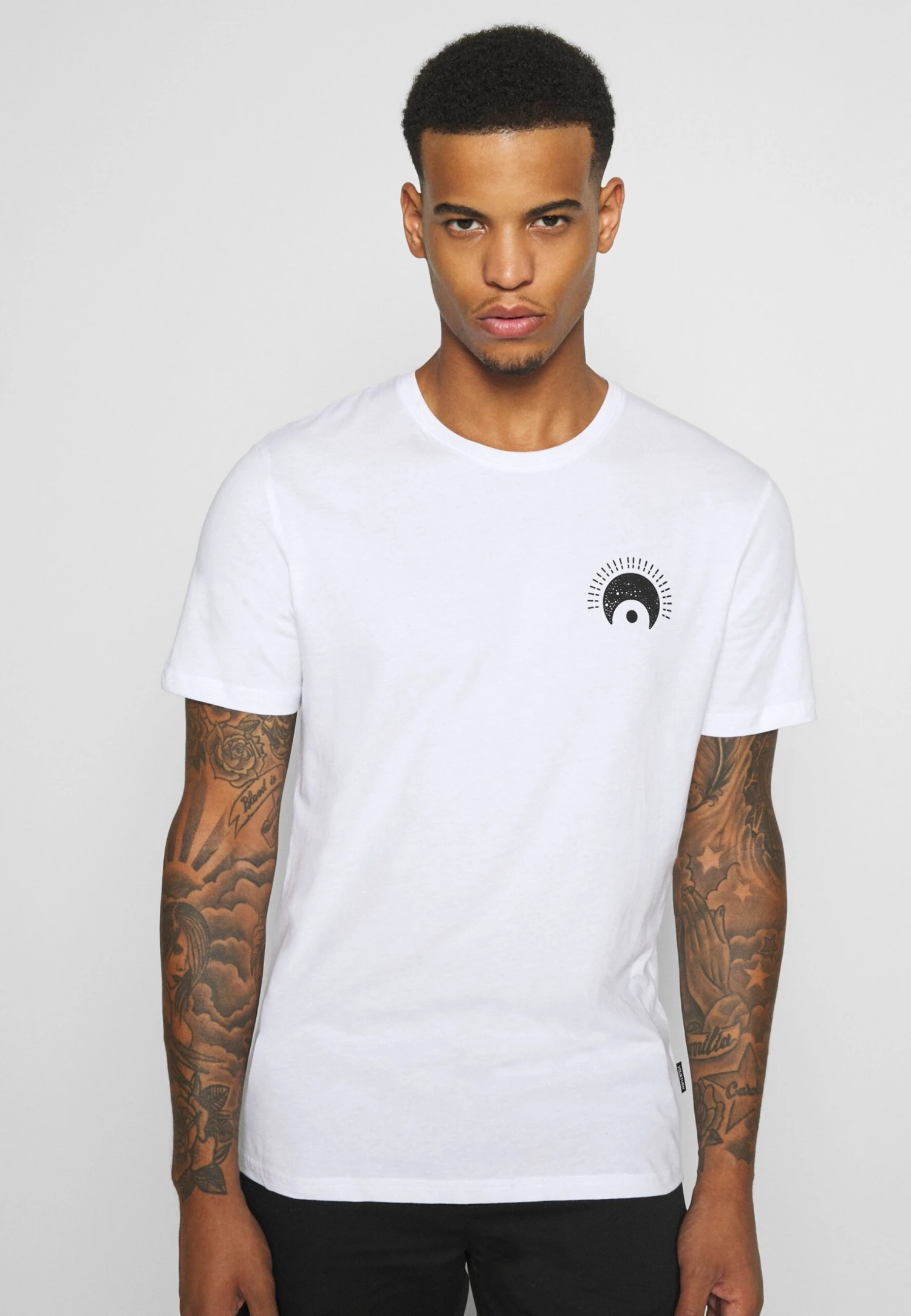 YOURTURN Eye Moon Tee Unisex - Camiseta Estampada - White 5 YOURTURN Eye Moon Tee Unisex - Camiseta Estampada - White - Image 3