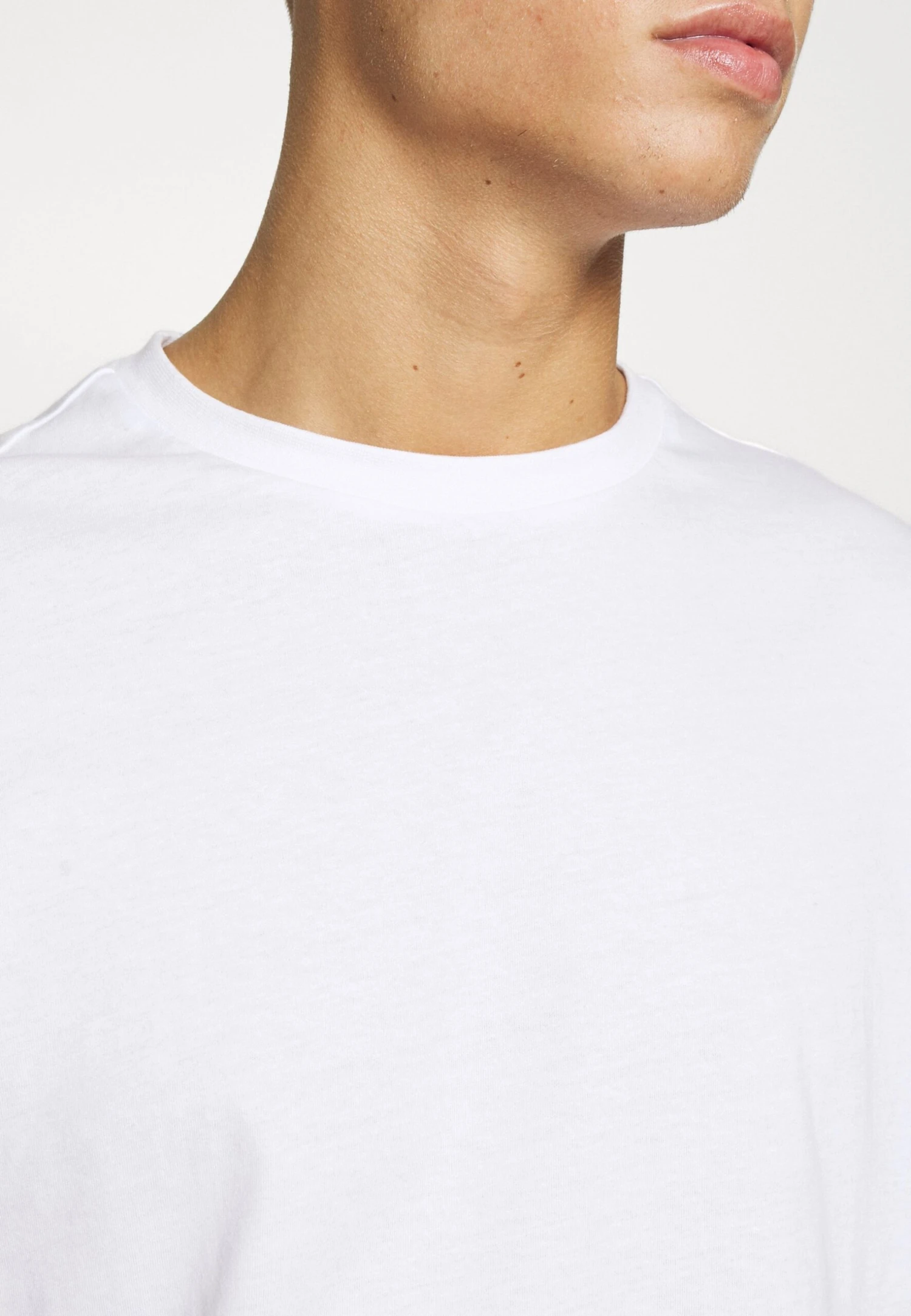 YOURTURN 3Pack Unisex - Camiseta Básica - Black/Light Grey/White 10 YOURTURN 3Pack Unisex - Camiseta Básica - Black/Light Grey/White - Image 8