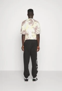 YOURTURN Unisex - Pantalones Deportivos - Black -Moda Tienda e21e4ad3808d48cbbd06bab5733e95ec