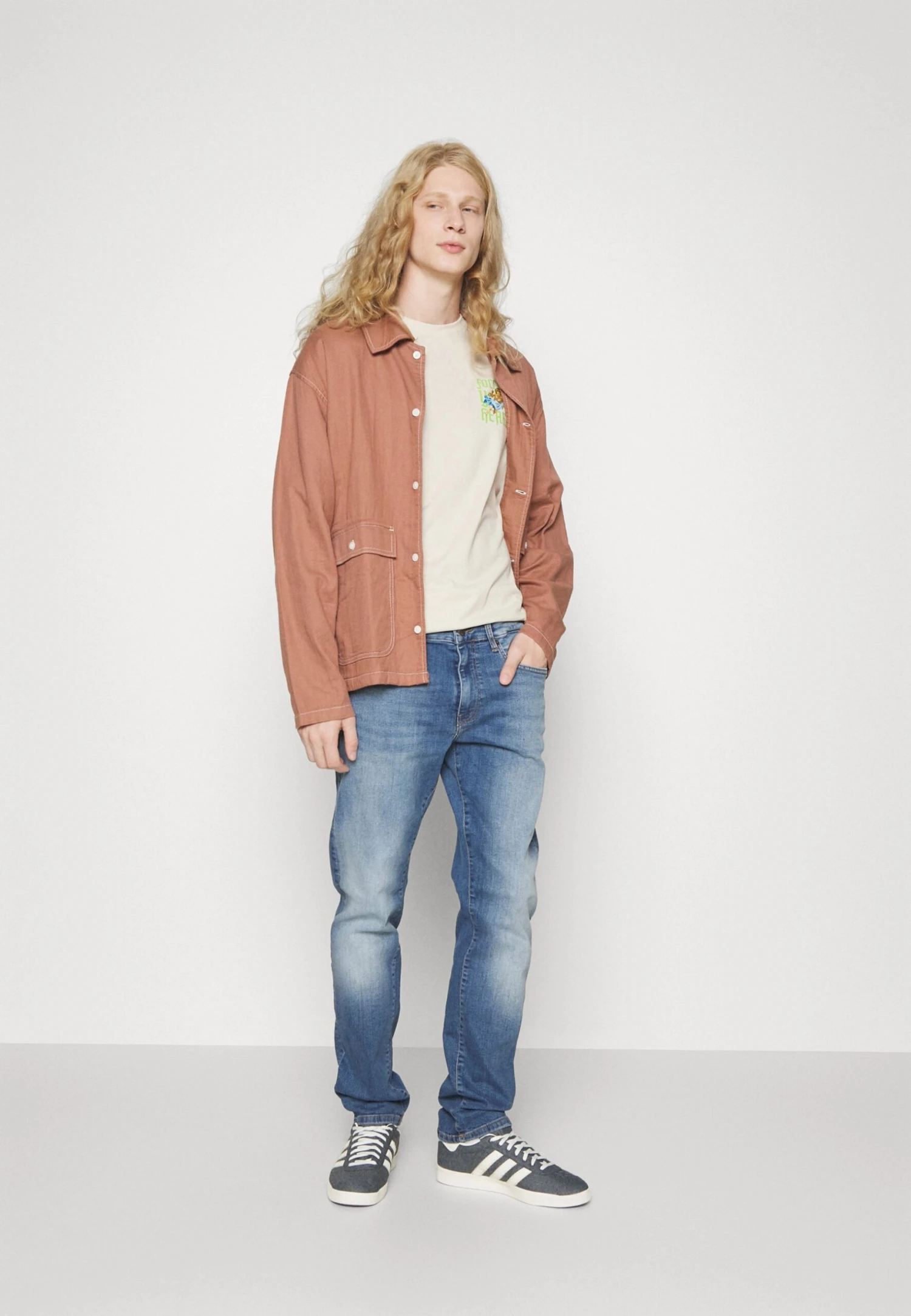 YOURTURN Unisex - Camiseta Estampada - Beige 4 YOURTURN Unisex - Camiseta Estampada - Beige - Image 2