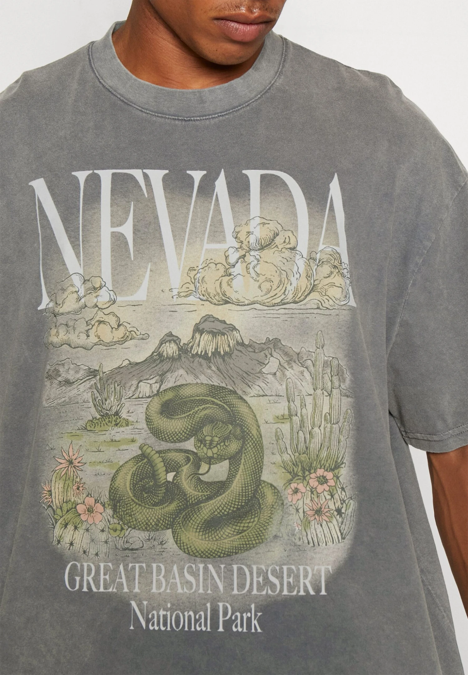YOURTURN Nevada Wash Graphic Tee Washed - Camiseta Estampada - Charcoal 7 YOURTURN Nevada Wash Graphic Tee Washed - Camiseta Estampada - Charcoal - Image 5