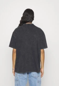 YOURTURN Unisex - Camiseta Estampada - Mottled Black -Moda Tienda f9e8a592305d461e831aa78ad2dcf9d4