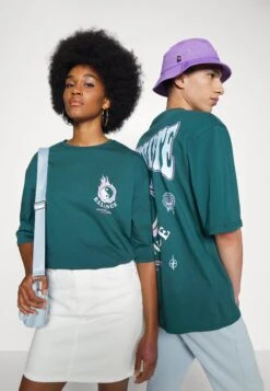 YOURTURN Unisex - Camiseta Estampada - Dark Green -Moda Tienda fe5ef4cb5395447e83c346caef2d848b